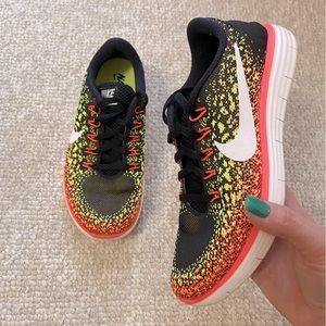 NIKE RUNNER SNEAKERS 👟 Sz6